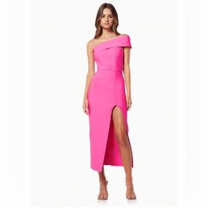 Soroa Dress in pink